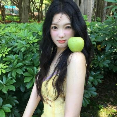 一个决定写连环杀手的作家的浅薄故事